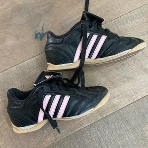 Adidas Youth Indoor/ Turf soccer shoes 🎉 Size 12 Y